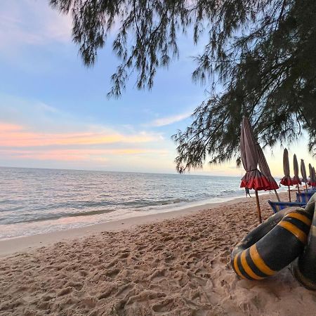 Sky&Sea Cha-Am Beach Bagian luar foto